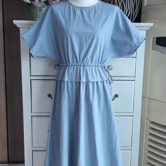 [BUNJANG] Light Blue Short Sleeve Midi Dress with Drawstring Waist / 하늘색원피스 예뻐요~