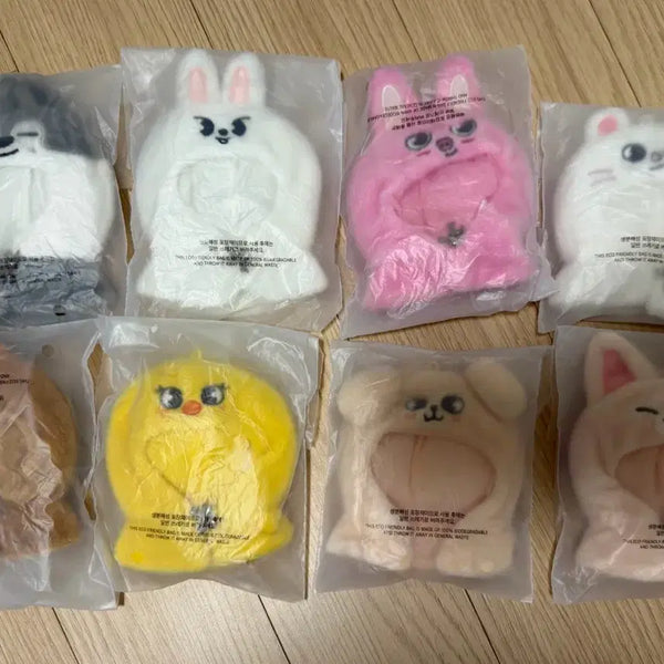 [BUNJANG] SKZOO Outfit Cape OT8 Bundle Set / 스키주 아웃핏 망토 OT8 세트