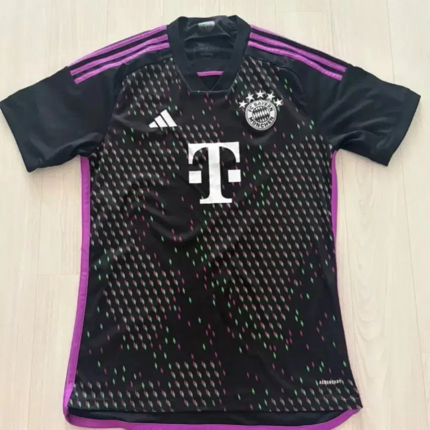 [BUNJANG] Bayern Munich 23/24 Away Replica Jersey (No Name/Number) / (L)바이에른 뮌헨 23/24 어웨이 노마킹 유니폼 팝니다.