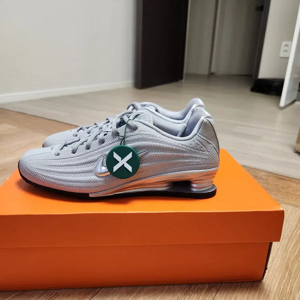 [BUNJANG] Nike W Shox Z Metallic Silver Women's Shoes 235 / 나이키 W 샥스 Z 메탈릭 실버 235 새상품 정품 HQ7540-001