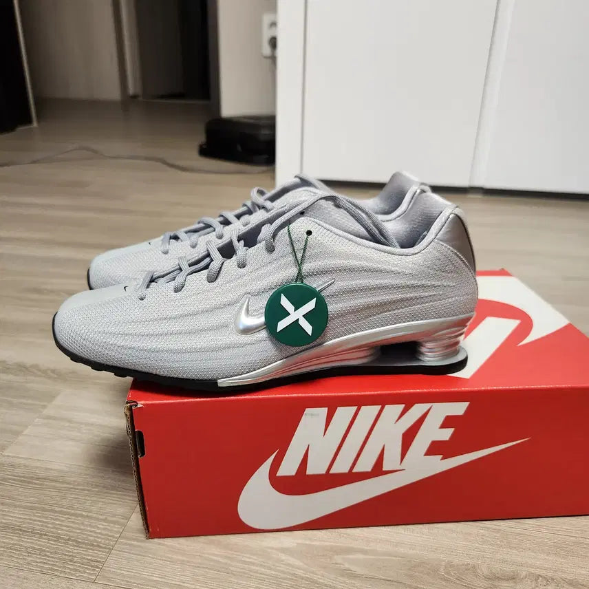 [BUNJANG] Nike Wmns Shox Z Metallic Silver [Size 265] [New] / 나이키 W 샥스 Z 메탈릭 실버 265 새상품 정품 HQ7540-001