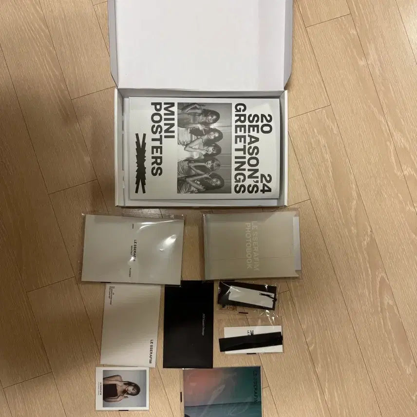 [BUNJANG] LE SSERAFIM 2024 Season's Greetings Set / 르세라핌 2024 시즌 그리팅(급처)