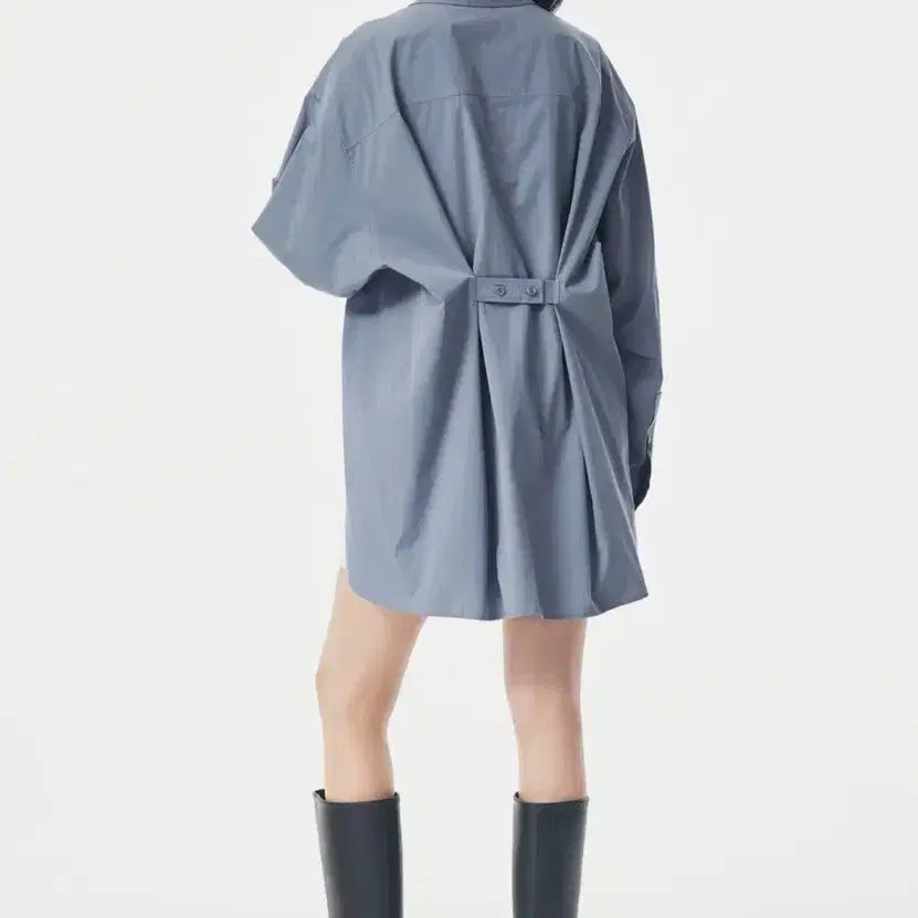 [BUNJANG] STUDIO TOMBOY Back Button Detail Oversized Shirt / [스튜디오톰보이] 뒷단추 디테일 오버핏 셔츠