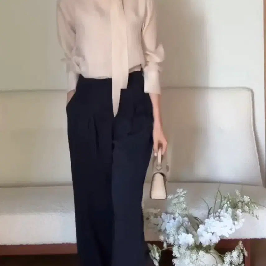 [BUNJANG] Sie Sie Rudy Tie Blouse Beige / 시에 sie 루디 타이 블라우스