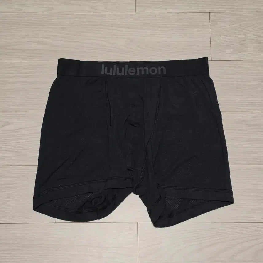 [BUNJANG] Lululemon All-Ways In Motion Mesh Boyshorts Briefs Black / 룰루레몬 올웨이즈 인 모션 메쉬 드로즈 팬티 블랙