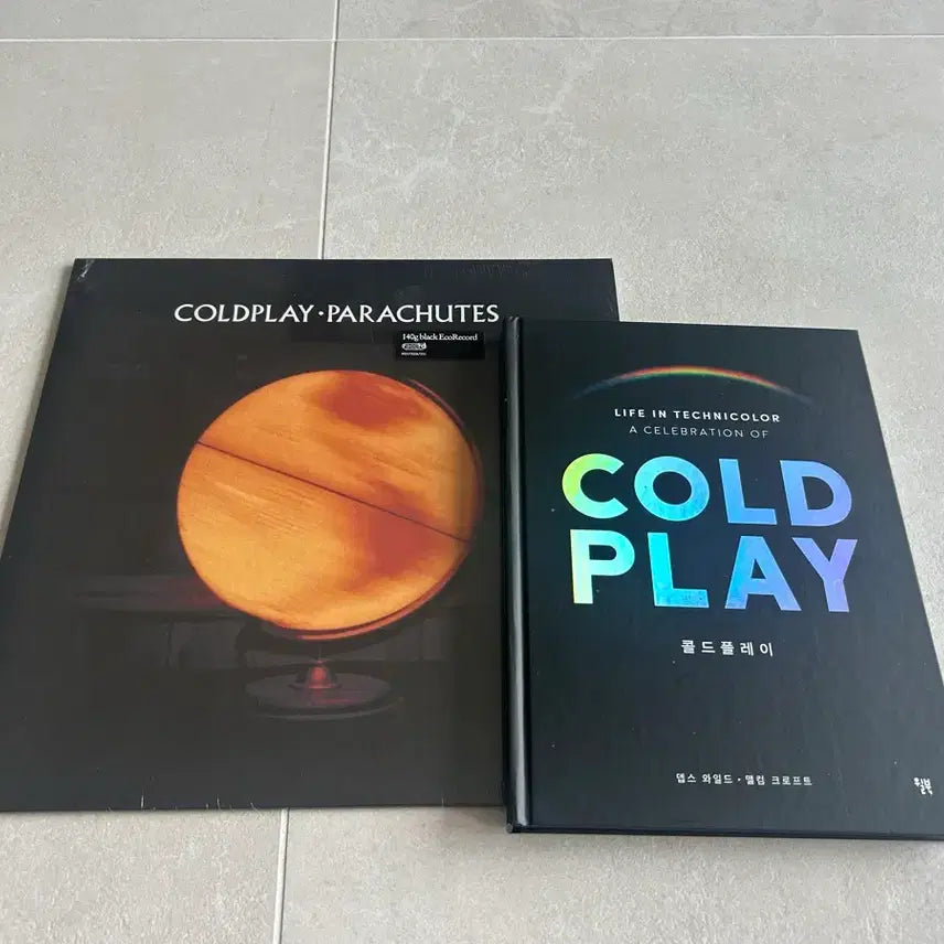 [BUNJANG] Coldplay Parachutes 20th Anniversary Limited Edition LP & Life in Technicolor Book Set / 콜드플레이 20주년 기념 한정반 파라슈트 LP + 라이프인테크니컬러 책