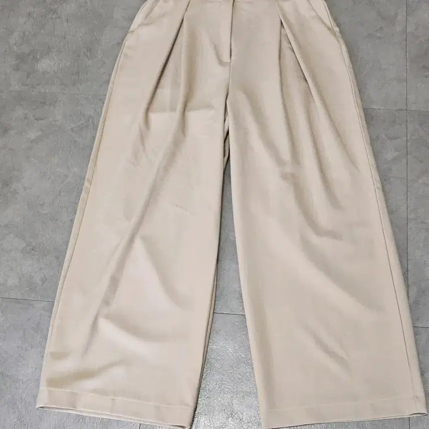 [BUNJANG] Beige Pintuck Wide Slacks - Size L / 베이지색 핀턱 와이드 슬랙스L