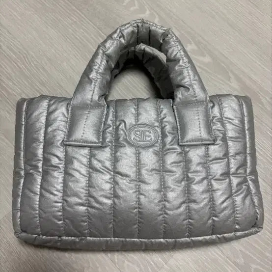 [BUNJANG] Sienne Padded Bag Mini Silver / 시엔느 패딩백 미니 실버