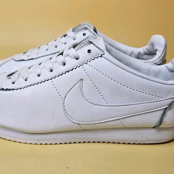 [BUNJANG] Nike Classic Cortez White Sneakers / (270)나이키 클래식 코르테즈 흰색