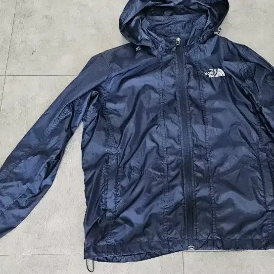 [BUNJANG] The North Face Navy Windbreaker Jacket / 노스페이스 바람막이 네이비90