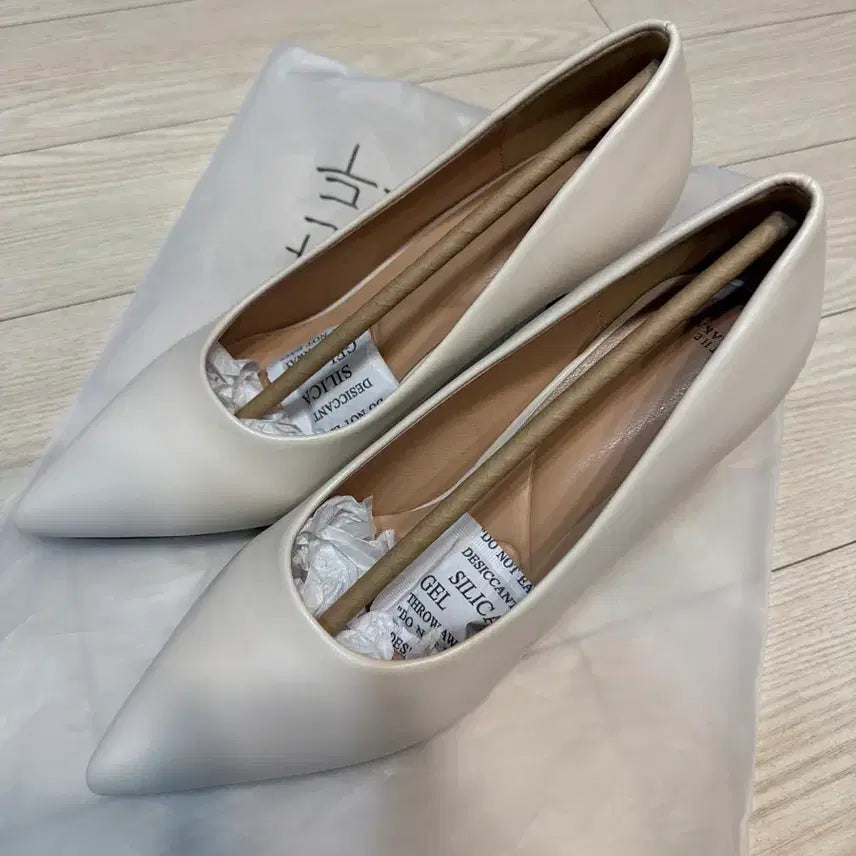 [BUNJANG] Chakan Gudu Crescendo Stiletto High Heels Pumps (Ivory, 7cm Heel, Size 245mm) / 착한구두 팝니다! (크레센도 스틸레토 하이힐 펌프스)