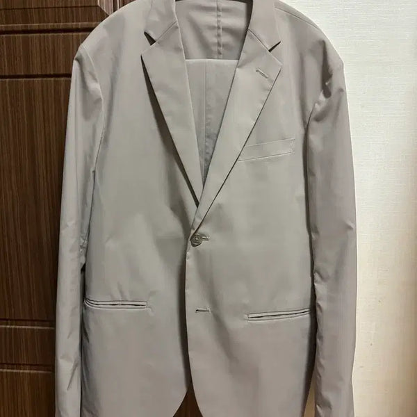 [BUNJANG] Uniqlo Airsense Setup Beige Jacket and Pants Set / 유니클로 감탄셋업 베이지 판매