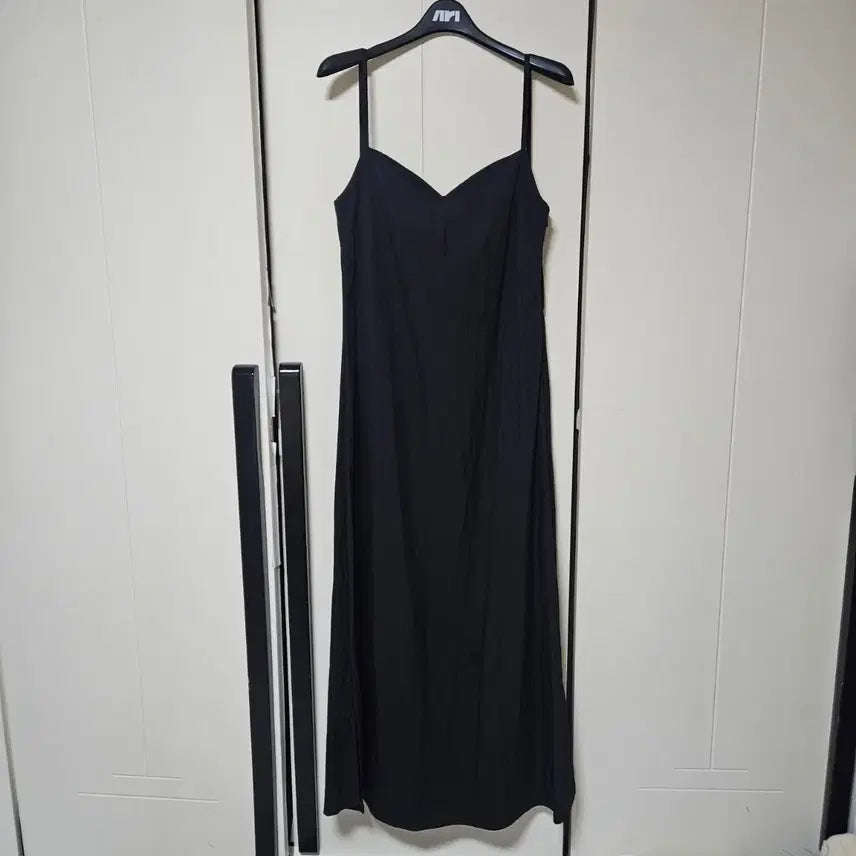 [BUNJANG] Ari Heartneck Sleeveless Bustier Long Dress / 아리 Ari 바스락 민소매 롱 뷔스티에 원피스(정가14.2)