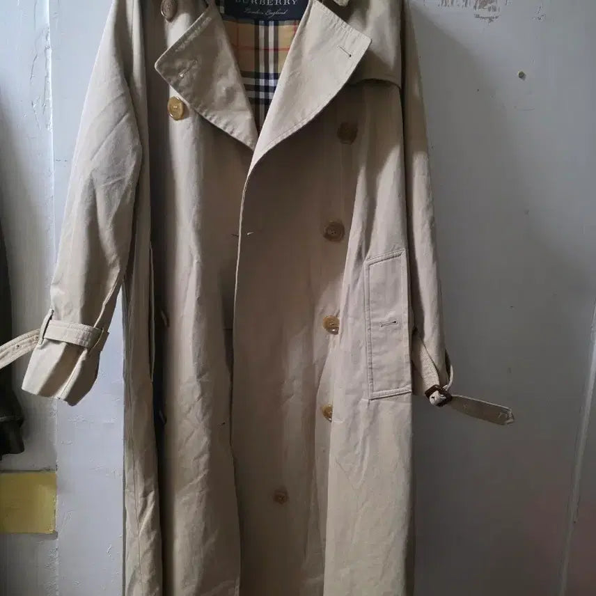 [BUNJANG] Burberry Classic Trench Coat Beige / 버버리 트렌치코트 55~66. 베이지 여자 M. 상태좋아요.감사합니다
