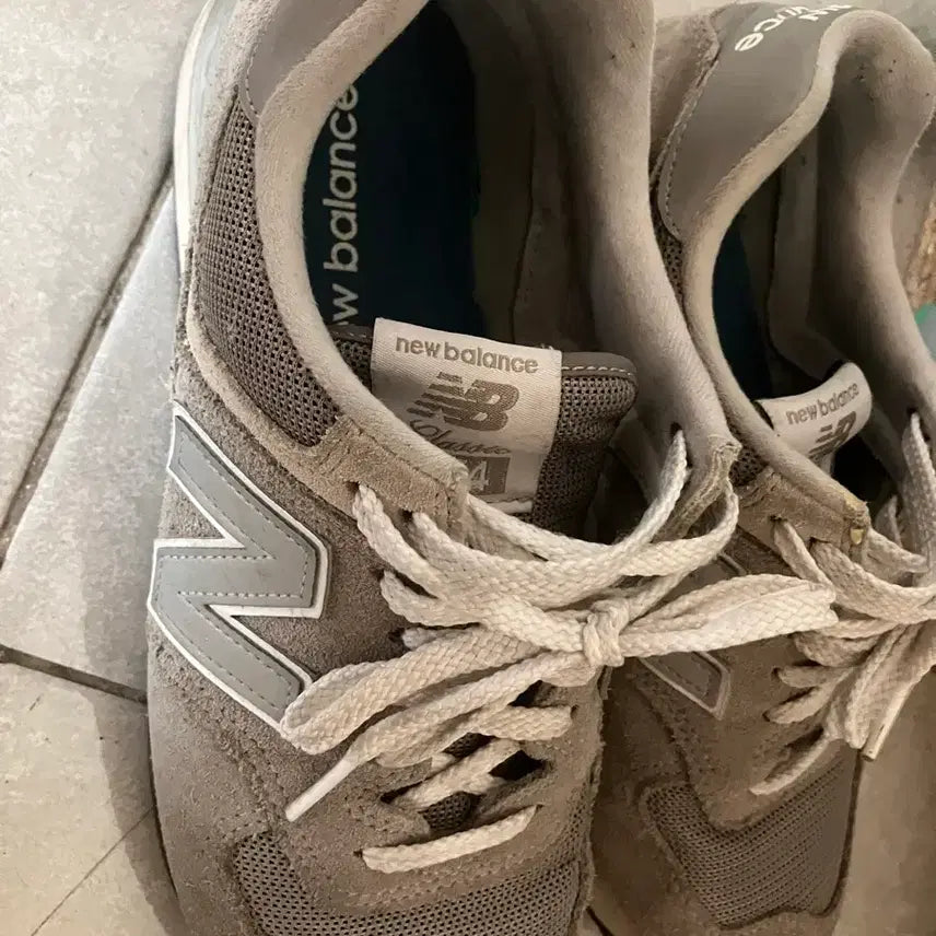[BUNJANG] New Balance 574 Grey Sneakers / 뉴발 574