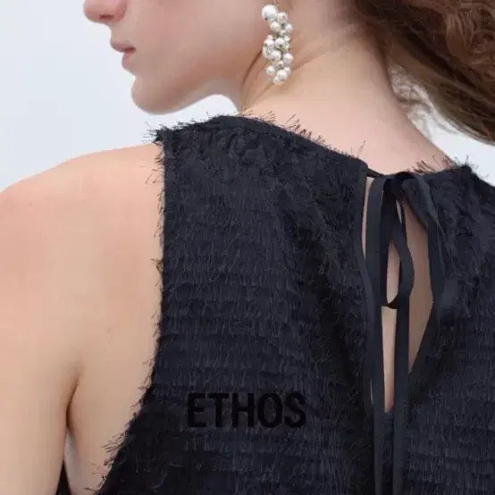 [BUNJANG] Ethos Keyhole Sleeveless Top / Ethos keyhole sleeveless 슬리브리스
