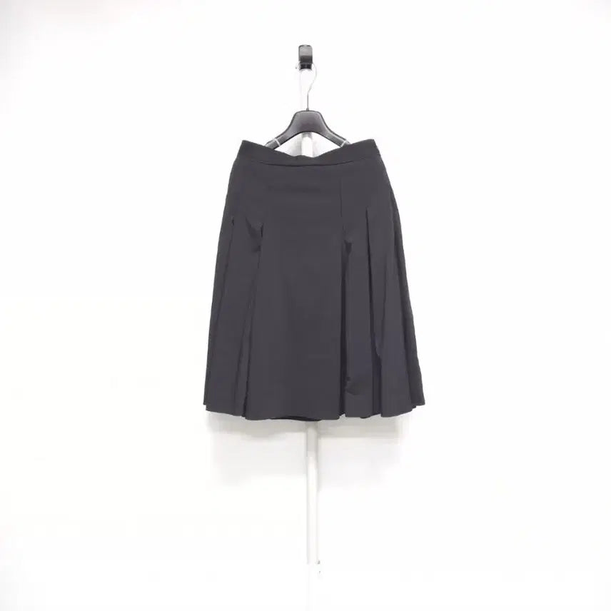 [BUNJANG] MINE Spring/Summer/Autumn Nylon Skirt Size 64 / 마인 MINE 춘하추 포코노 릉 스커트 64.55