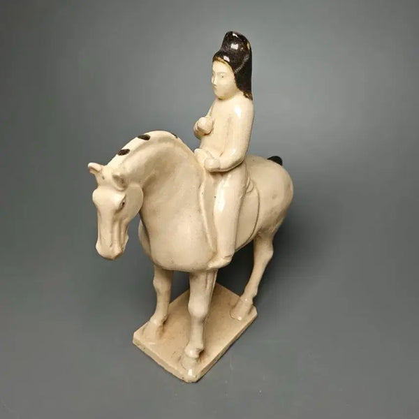 [BUNJANG] Late Ming Dynasty / Early Qing Dynasty Jingdezhen White Glaze Horse Rider Figure / [진품] 명말 청초 경덕진 백유 기마 인물상 중국도자기 골동품 수집품