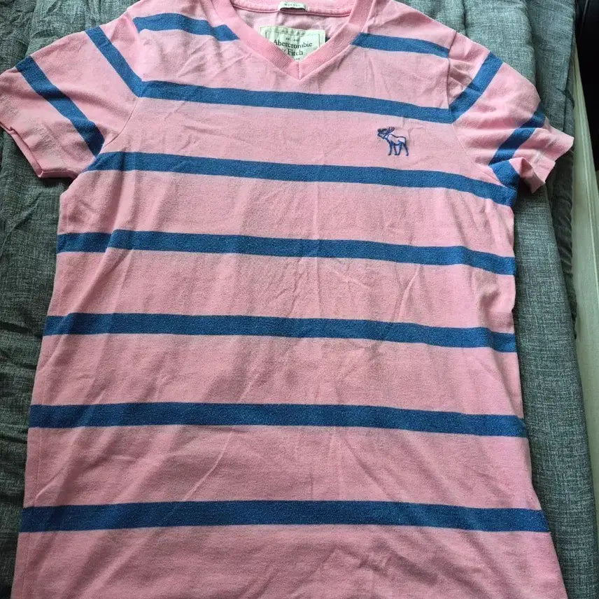 [BUNJANG] Abercrombie & Fitch Men's Muscle Fit V-Neck T-Shirt / 아베크롬비 남성 머슬핏 반팔 브이넥