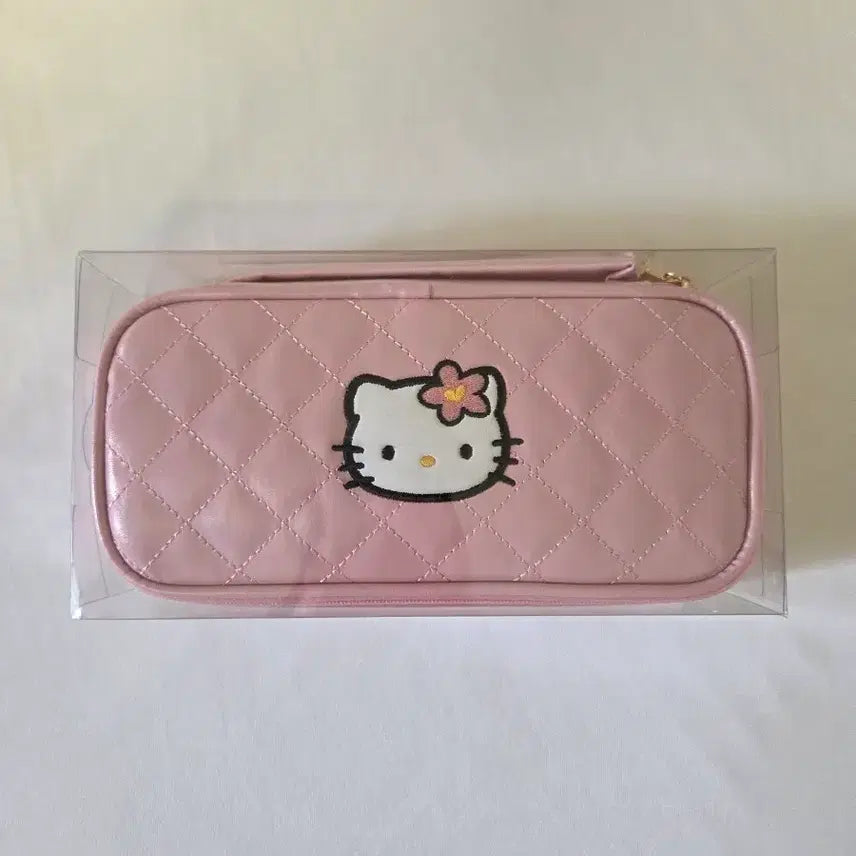 [BUNJANG] Sanrio Hello Kitty Quilted Pouch with Handle / 헬로키티 퀼트 파우치 사각손잡이 키티 필통 산리오 정품 (헬로키티 문방구 50주년)