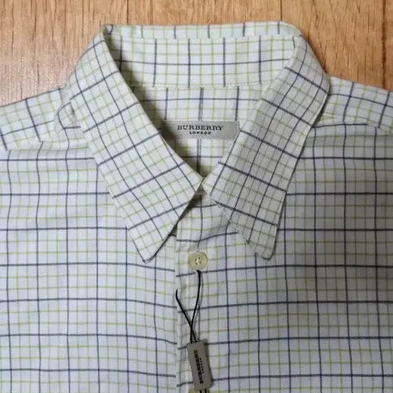 [BUNJANG] Burberry London Short Sleeve Collar Shirt / (버버리/새옷/매장판)버버리 런던 얇은 반팔 카라 셔츠, 100