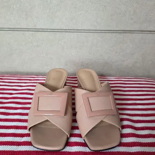 [BUNJANG] Namuhana Women's Leather Slip-on Sandals (230) / 나무하나여성슬리퍼(230)