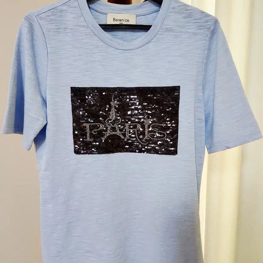 [BUNJANG] Berenice Paris Sequin Logo Short Sleeve T-Shirt Light Blue / 베르니스 PARIS 스팽글 로고 반팔티 연블루 상태최상
