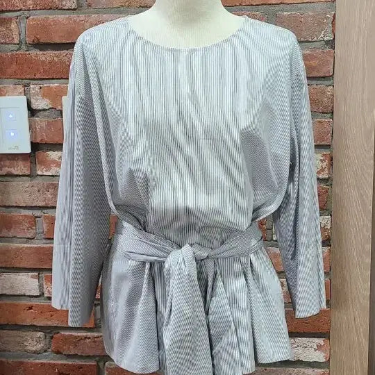 [BUNJANG] Fabiana Filippi Women's Gray Striped Waist Tie Blouse / 이탈리아 파비아나 필리피 FABIANA FILIPPI 허리 스트랩 블라우