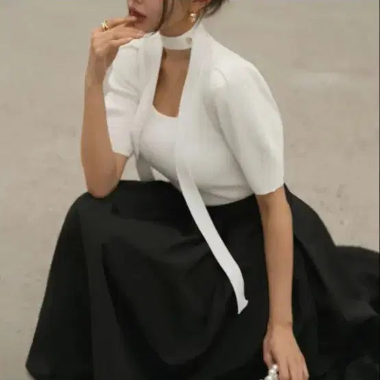[BUNJANG] White Tie Neck Knit Sweater / 새상품)고급진 화이트 타이 니트