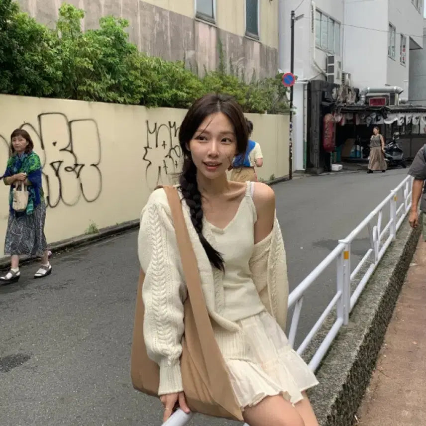 [BUNJANG] Bespoke Woman Set Cable Knit Cardigan, Lace Camisole, and Mini Skirt / 비스포크우먼 set