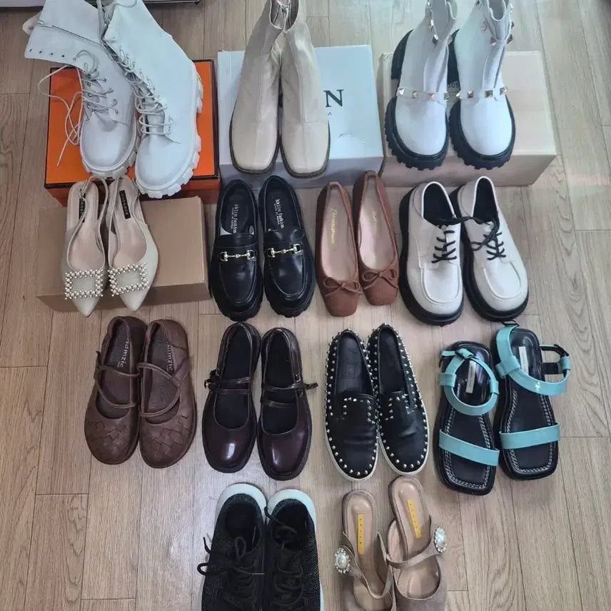 [BUNJANG] Assorted Women's Shoes - Boots, Loafers, Flats, Sandals, Sneakers / 신발 모음 (부츠, 로퍼, 플랫, 샌들, 운동화)