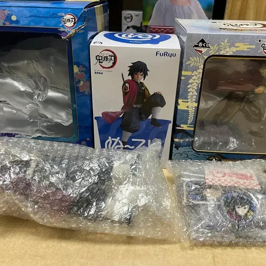 [BUNJANG] Demon Slayer Giyu Figure Bundle / 귀칼 기유 피규어 굿즈 일괄