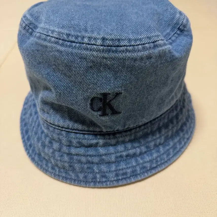 [BUNJANG] Calvin Klein Bucket Hat / ck 버킷햇