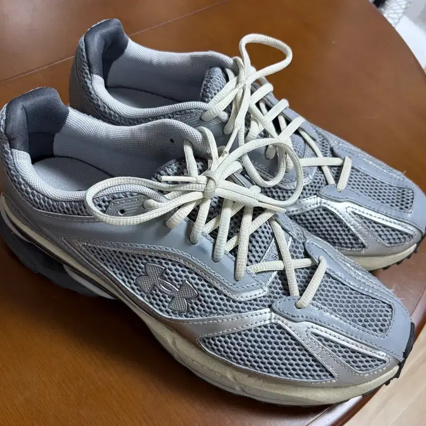 [BUNJANG] Under Armour Hovr Apparition Sneakers / 언더아머 호버 애퍼리션 운동화 275-280