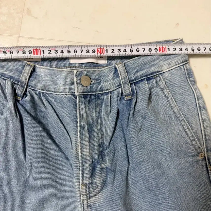 [BUNJANG] Calvin Klein Women's Denim Jeans / 캘빈클라인 청바지