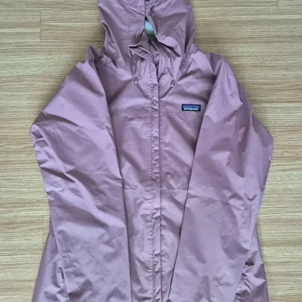 [BUNJANG] Patagonia Torrentshell 3L Women's Jacket (Size M) / 파타고니아 토렌트쉘 3L 여성 재킷 (사이즈 M)
