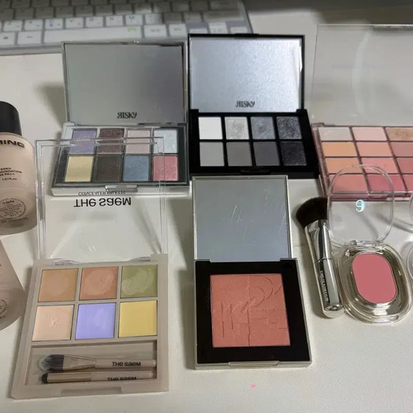 [BUNJANG] The SAEM Cover Perfection Concealer Palette & RISKY Pigment Eyeshadow Palette / 화장품판매