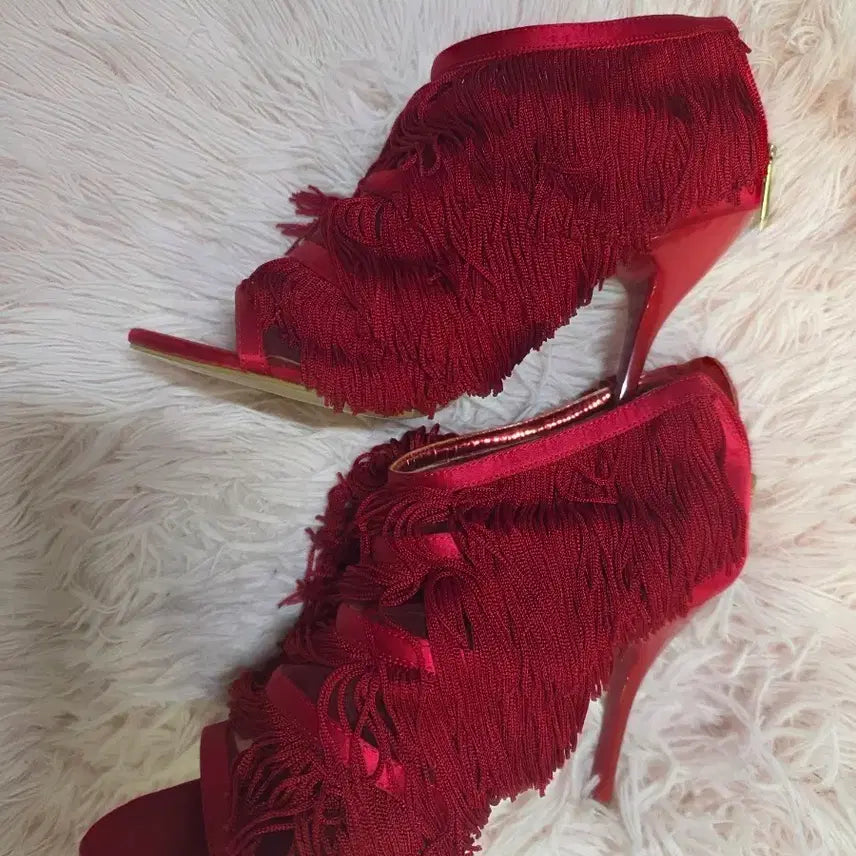 [BUNJANG] Red Stiletto Heeled Sandals with Tassel Detail / 여성 킬 힐.  샌들 여름. 붉은색 술 장식. 6 .5. 새상품11만