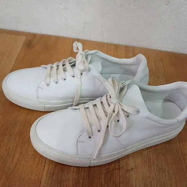 [BUNJANG] GENUIO White Leather Sneakers 240 / 이태리제 깔끔한 디자인의 GENUIO 화이트 가죽 스니커즈 240