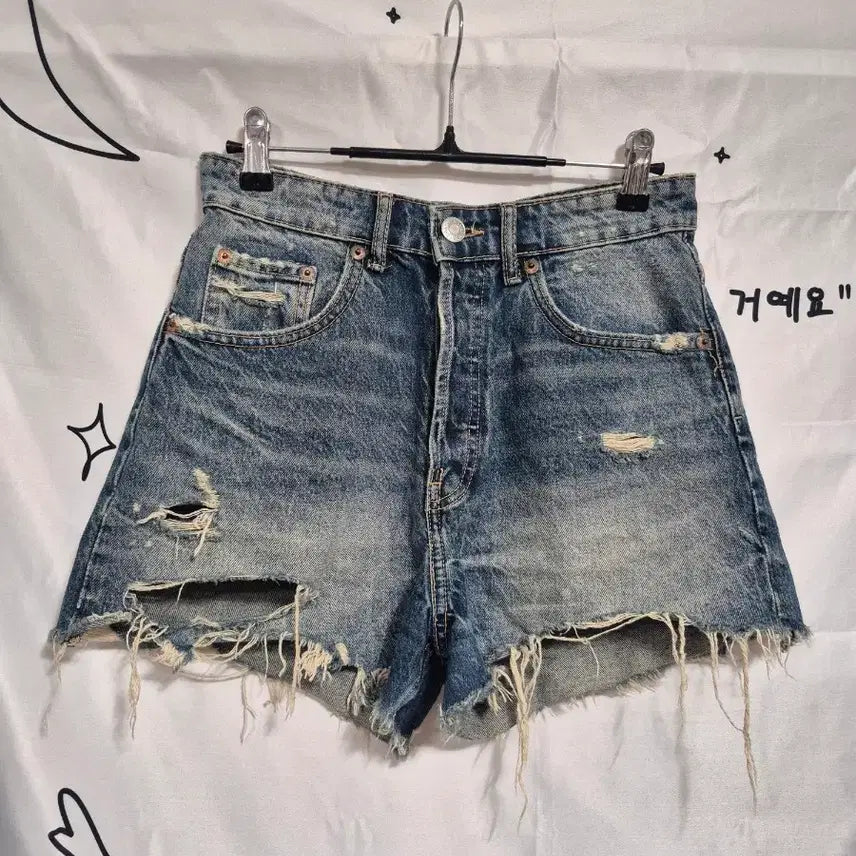 [BUNJANG] Zara Light Blue Denim Distressed Hotpants / ZARA 연청 데미지 핫팬츠