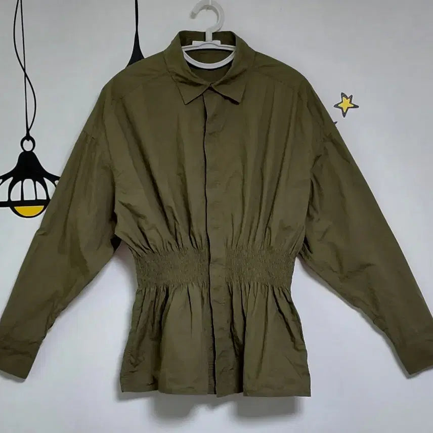 [BUNJANG] SLY Smocked Waist Banding Shirt Blouse Khaki / SLY(슬라이) 허리 스모크 밴딩 셔츠 블라우스 카키 / FREE
