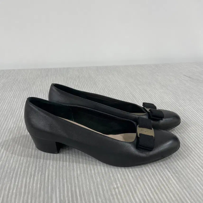 [BUNJANG] Salvatore Ferragamo Vara Pumps Black 250mm / 페라가모 바라 펌프스 블랙 250mm