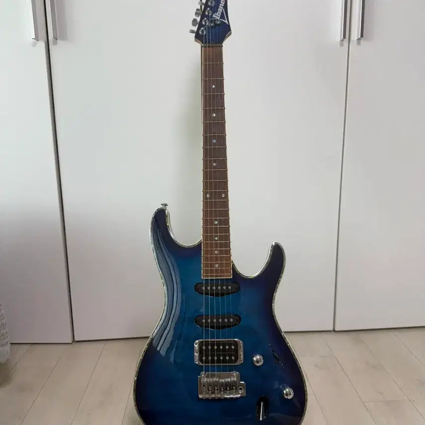 [BUNJANG] Ibanez Electric Guitar Sapphire Blue / 아이바네즈 일렉 사파이어 블루