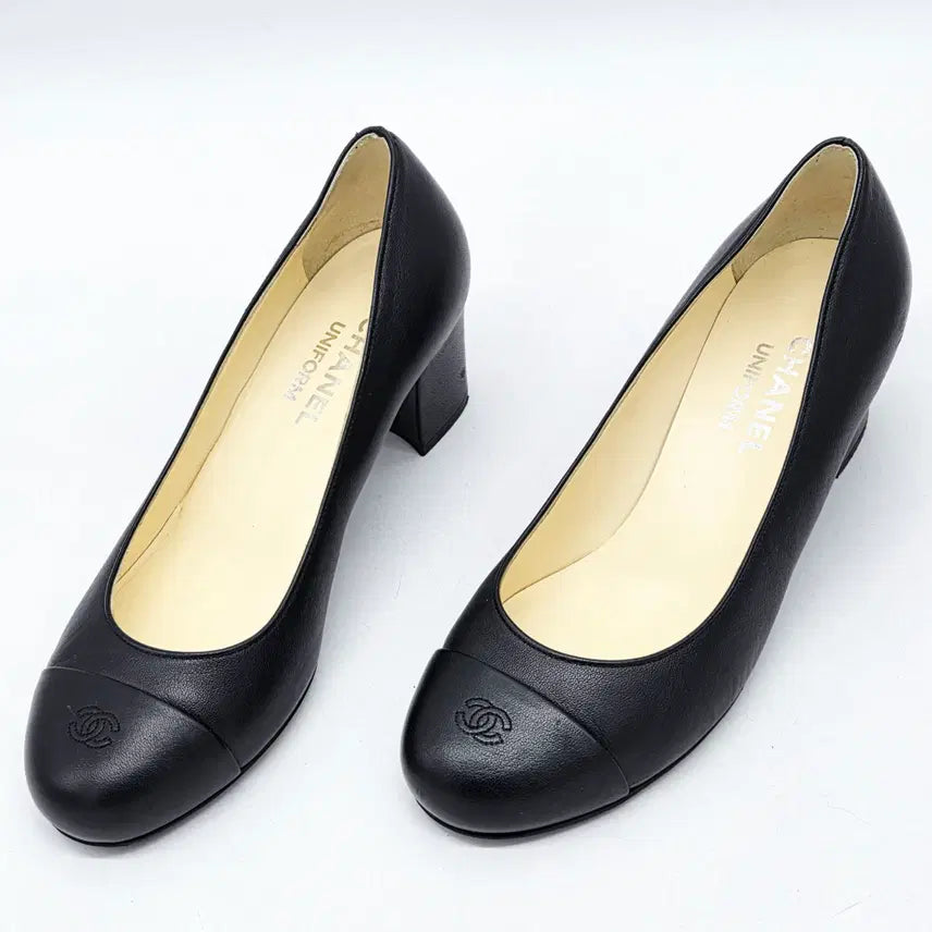 [BUNJANG] Chanel Uniform CC Logo Cap Toe Pumps Black (37 1/2) / 샤넬 유니폼 우먼스 CC로고 캡토 펌프스 블랙 (37 1/2)