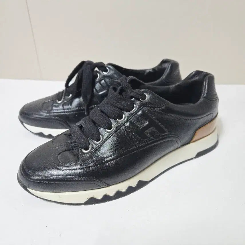 [BUNJANG] Hermès Trail Sneakers Calfskin & Noir / (정품) 에르메스 트레일 스니커즈 카프스킨 & 누아 36(230)