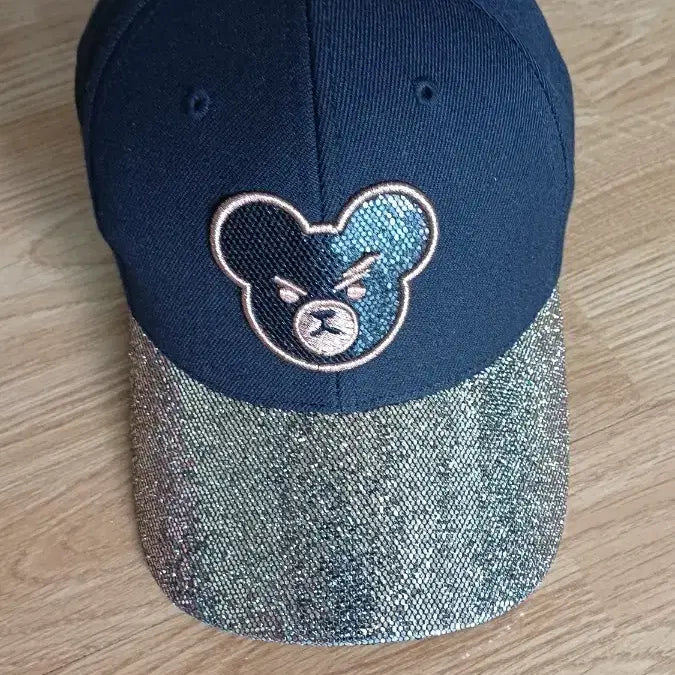 [BUNJANG] MLB New York Yankees Glitter Brim Cap Hat / MLB뉴욕양키즈  젤리베어 반짝이챙 캡모자 미사용