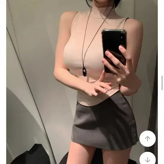 [BUNJANG] Made Meaning Kiren Half-Neck Ribbed Knit Sleeveless Top / 메이드미닝 키렌 반목 잔골지 굴림 라인 나시 탑