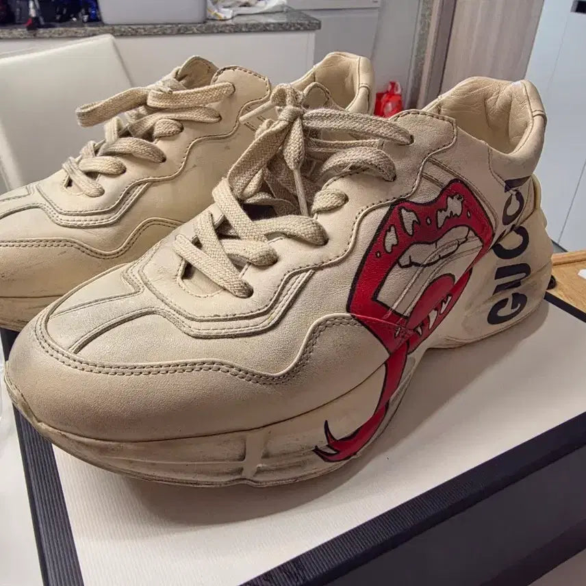 [BUNJANG] Gucci Rhyton Dirty Lips Sneaker / 구찌 라이톤 더티 입술