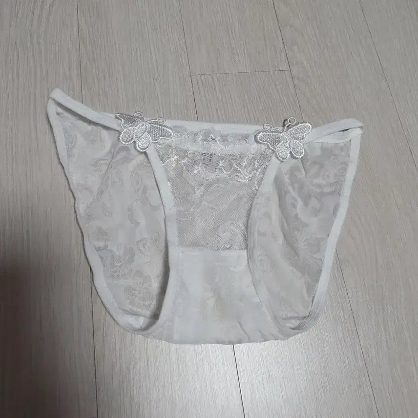 [BUNJANG] Women's Butterfly Lace Panties / 여성 속옷 팬티 나비 레이스 """
