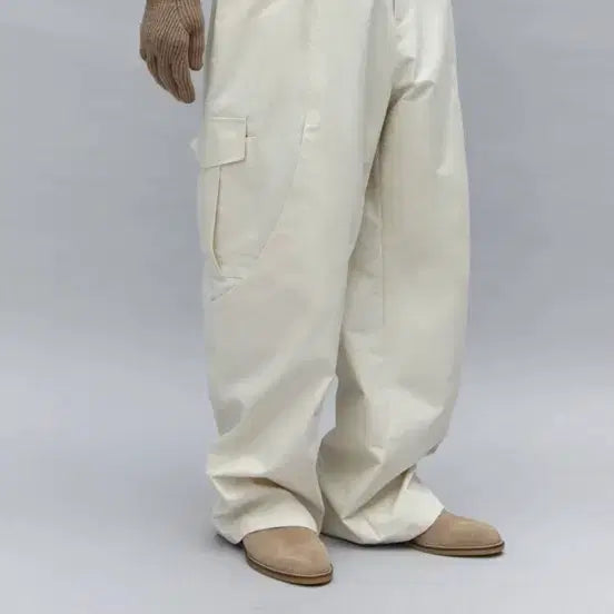 [BUNJANG] Oure Hour Curved Panel Cargo Pants Cream Size 3 / 아우브아워 커브드 패널 카고 팬츠 크림 3
